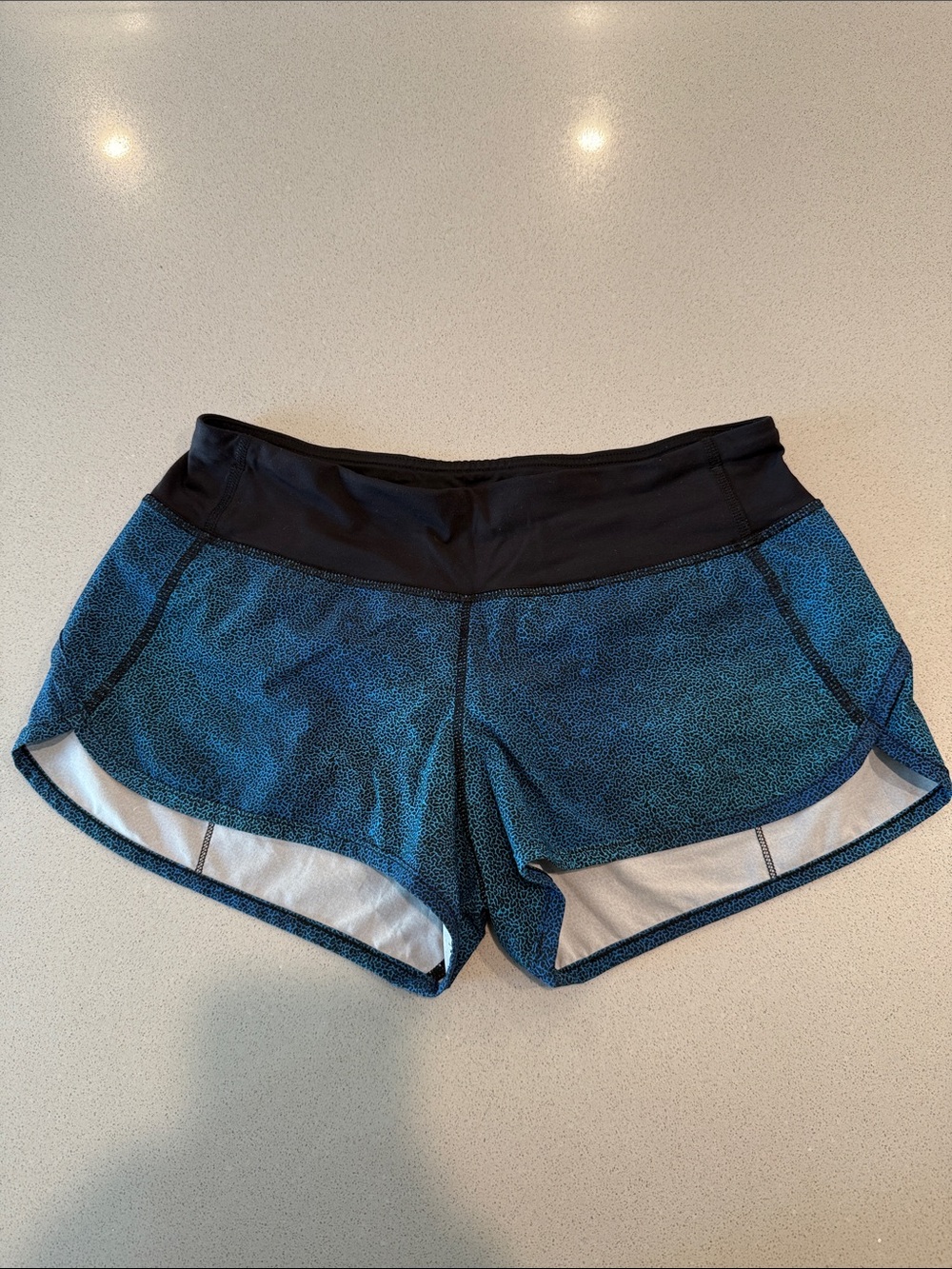 lululemon Speed Shorts 2.5” Low Rise Size 4